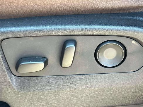 Used 2023 Chevrolet Tahoe High Country AWD/4WD image 19