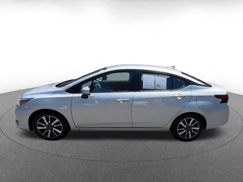Used 2025 Nissan Versa SV FWD image 7
