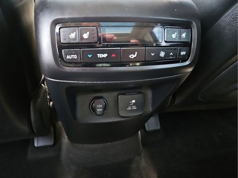 Used 2021 Hyundai Palisade Limited image 14