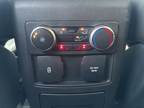 Used 2022 Ford Explorer Platinum w/ Equipment Group 601A image 17