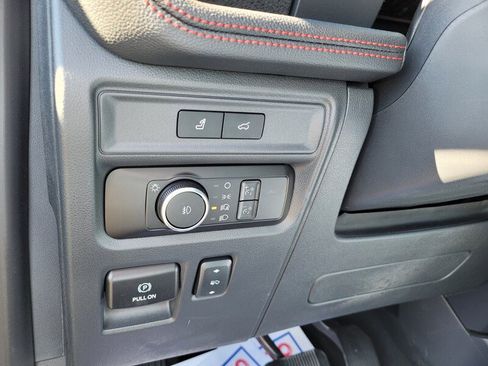 Used 2024 Ford Expedition Limited image 26