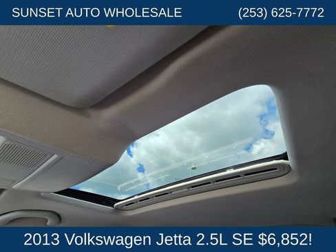 Used 2013 Volkswagen Jetta SE FWD image 35