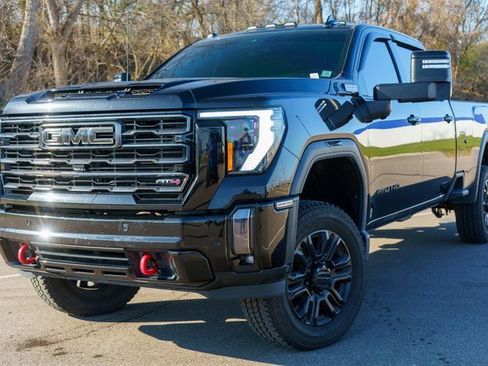 Used 2024 GMC Sierra 2500 AT4 w/ AT4 Preferred Package image 1