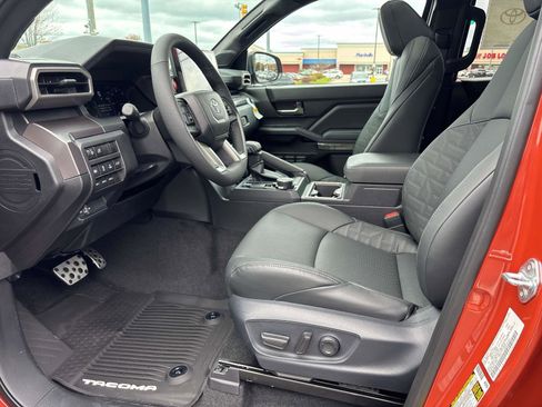 New 2025 Toyota Tacoma TRD Sport AWD/4WD image 5