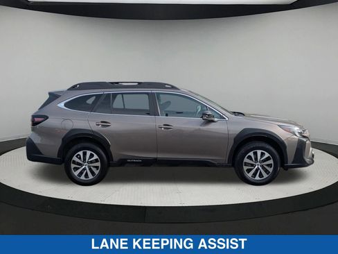 Certified 2023 Subaru Outback Premium AWD/4WD image 2