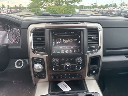 Used 2015 RAM 1500 Laramie w/ Convenience Group AWD/4WD image 18
