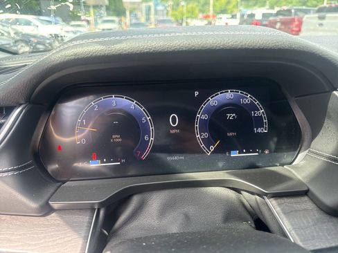 Used 2022 Jeep Grand Cherokee L Limited AWD/4WD image 11