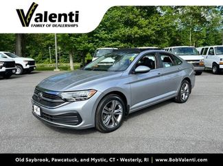 Used 2023 Volkswagen Jetta SE FWD video 1