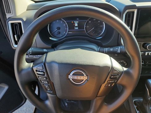 Certified 2025 Nissan Frontier SV image 19