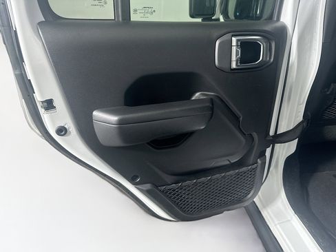 Used 2024 Jeep Wrangler Unlimited Rubicon 4xe AWD/4WD image 26
