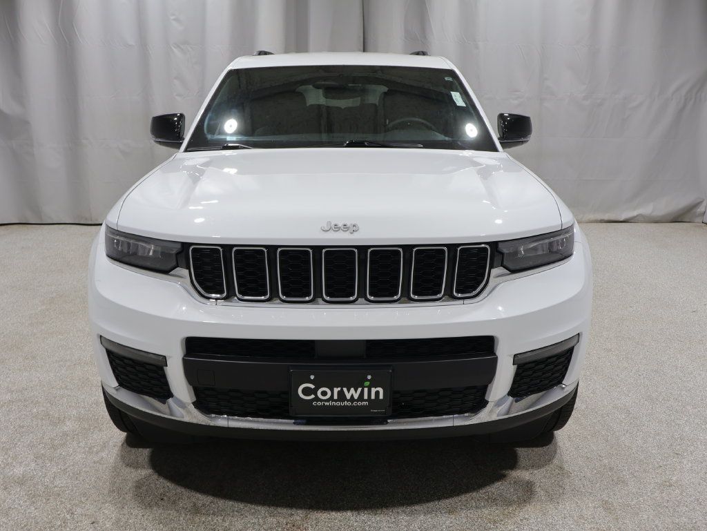 Used 2024 Jeep Grand Cherokee L Limited AWD/4WD image 8