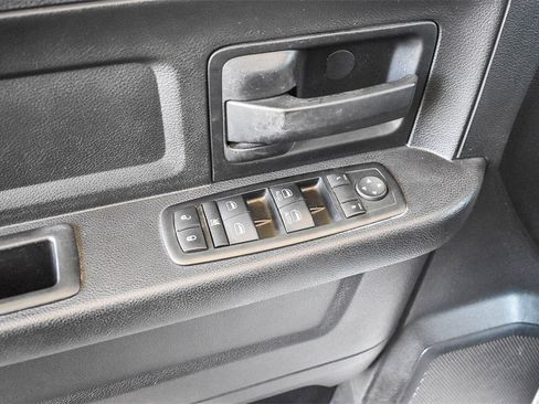 Used 2014 RAM 1500 Express image 18