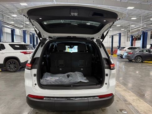 New 2025 Jeep Grand Cherokee L Laredo w/ Trailer Tow Package image 17