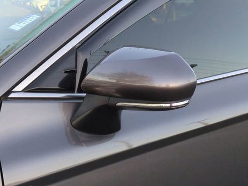 Used 2020 Toyota Camry XSE w/ Navigation Package image 11