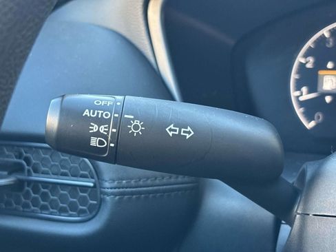 Used 2024 Honda HR-V LX image 27