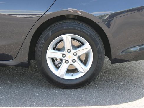 Used 2023 Chevrolet Malibu LS FWD image 16