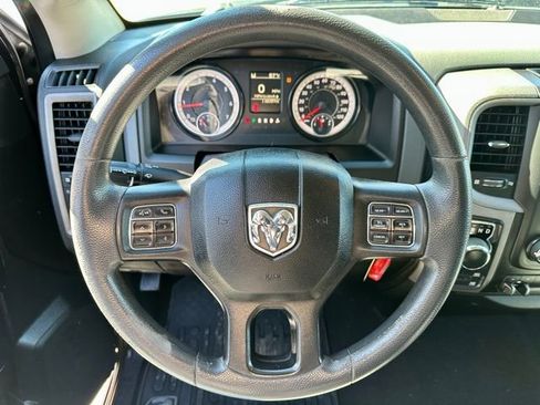 Used 2018 RAM 1500 Express image 29