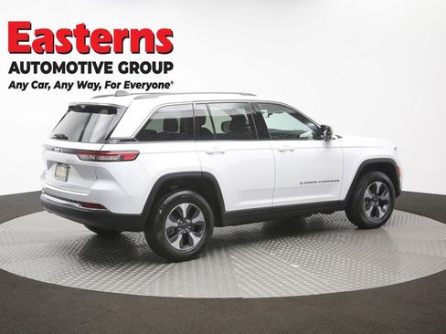 Used 2022 Jeep Grand Cherokee Limited 4xe w/ Luxury Tech Group II AWD/4WD image 45
