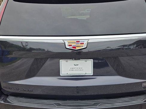 Certified 2023 Cadillac Escalade Premium Luxury AWD/4WD image 13