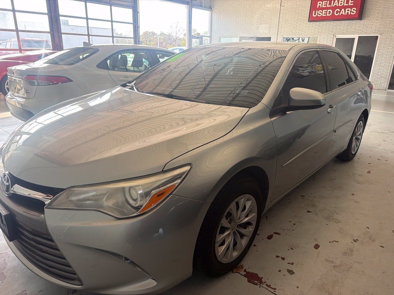Used 2017 Toyota Camry LE FWD image 5