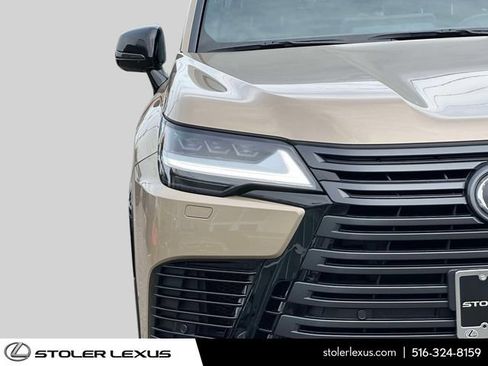 Certified 2025 Lexus LX 700h Overtrail AWD/4WD image 9