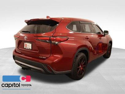 Used 2022 Toyota Highlander XLE