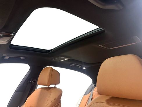 Used 2018 BMW 740e xDrive image 15