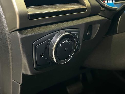 Used 2014 Ford Fusion SE w/ Equipment Group 202A image 16