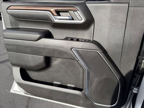 Used 2022 Chevrolet Silverado 1500 RST image 14