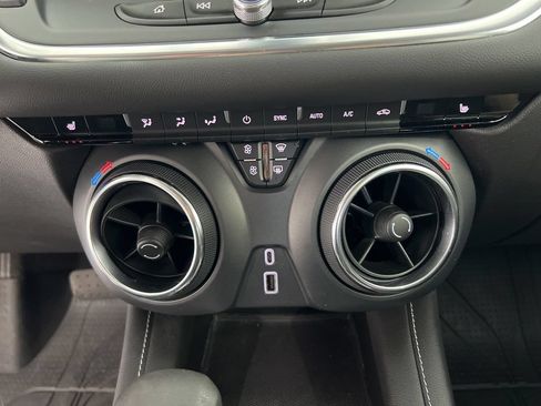 Used 2024 Chevrolet Blazer LT w/ LPO, Floor Liner Package FWD image 17