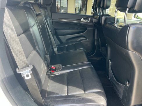 Used 2018 Jeep Grand Cherokee Limited w/ Trailer Tow Group IV image 23