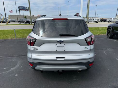 Used 2017 Ford Escape SE w/ Equipment Group 201A AWD/4WD image 5