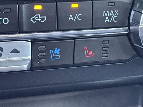 Certified 2025 Ford F450 Lariat image 24