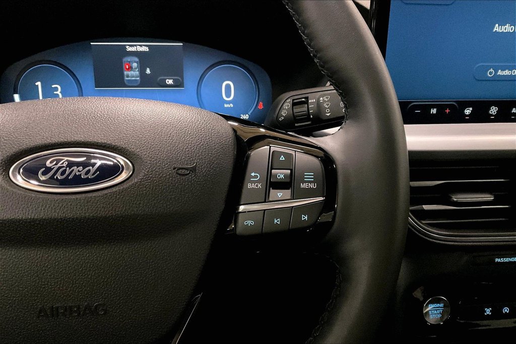Certified 2025 Ford Escape Platinum AWD/4WD image 18