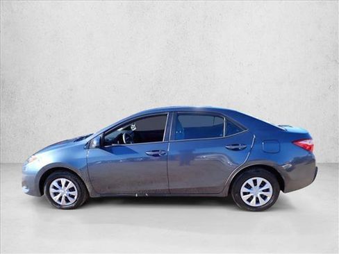 Used 2017 Toyota Corolla L image 2