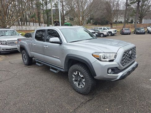 Used 2023 Toyota Tacoma TRD Off-Road image 11