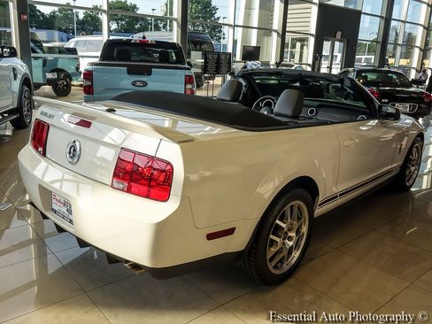 Used 2007 Ford Mustang Shelby GT500 RWD image 8