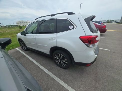 Used 2020 Subaru Forester Limited AWD/4WD image 3
