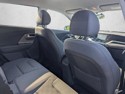 Used 2022 Kia Niro LX FWD image 28