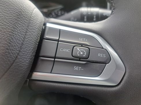 New 2026 Jeep Compass Latitude image 13