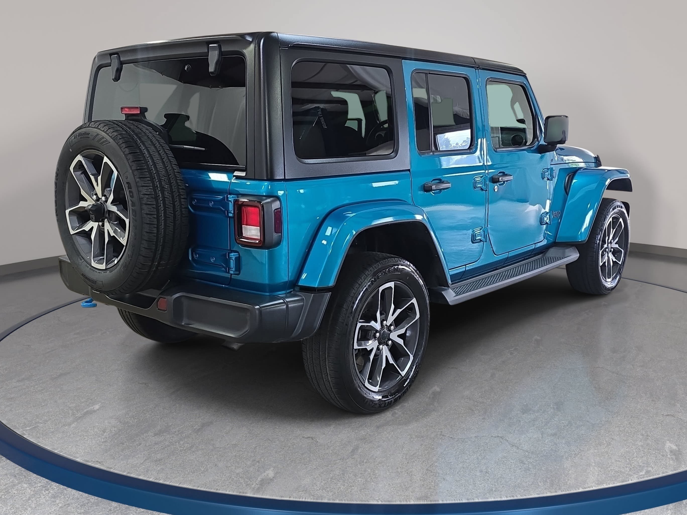 Used 2024 Jeep Wrangler Unlimited w/ Convenience Group AWD/4WD image 6