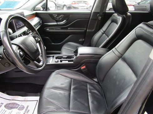 Used 2022 Lincoln Corsair Reserve w/ Equipment Group 201A image 11