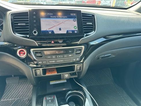 Used 2023 Honda Ridgeline Black Edition image 9
