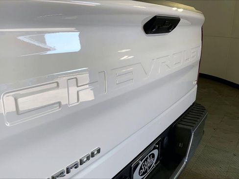 Used 2023 Chevrolet Silverado 1500 LT AWD/4WD image 29