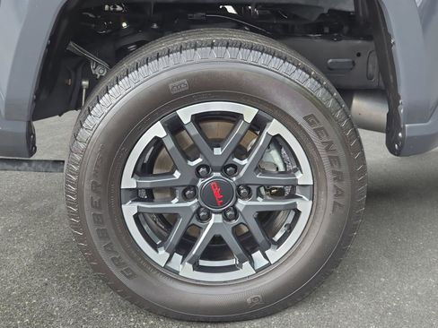 Used 2024 Toyota Tacoma TRD Sport w/ TRD Sport Upgrade Package AWD/4WD image 33