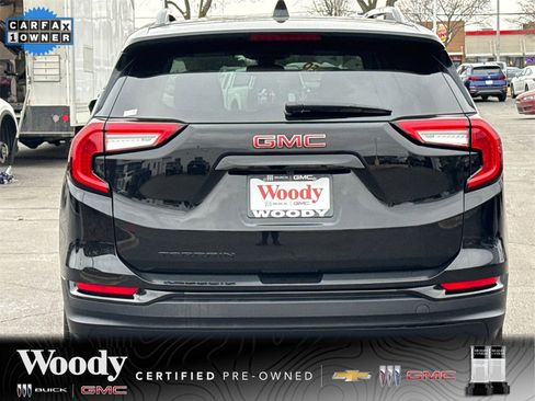 Certified 2024 GMC Terrain SLE w/ Elevation Edition image 7