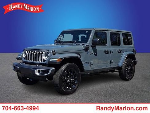 Used 2025 Jeep Wrangler Unlimited Sahara w/ Safety Group AWD/4WD image 1