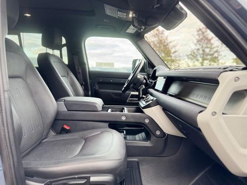 Used 2022 Land Rover Defender 110 S image 21