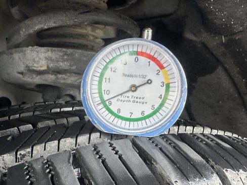 Certified 2021 Chevrolet Equinox LT image 32