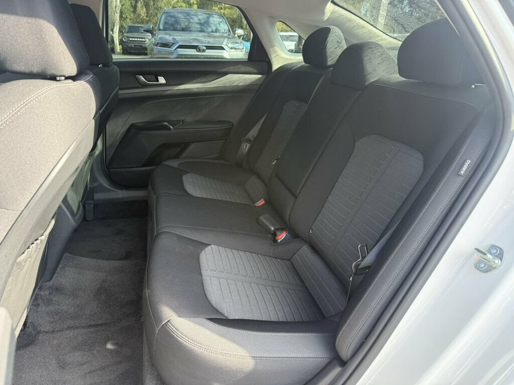 Used 2026 Kia K5 LXS FWD image 7